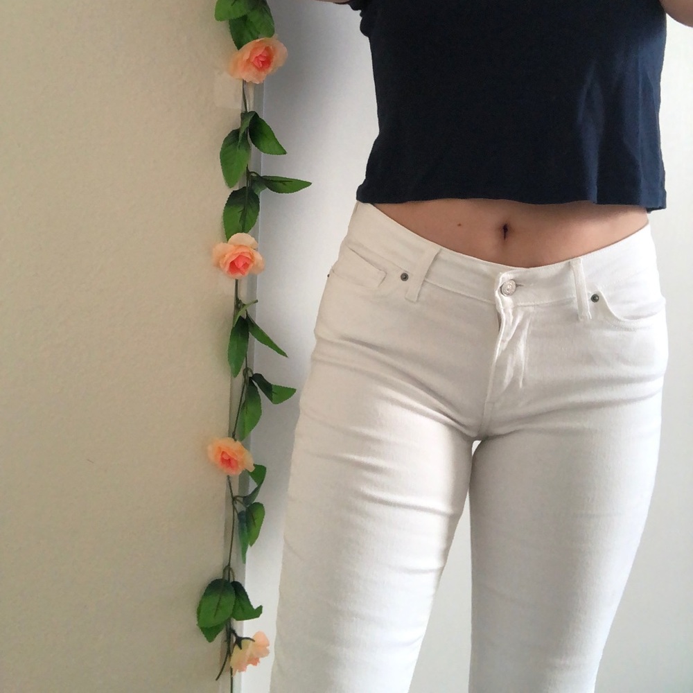 NWOT white levi’s jeans
